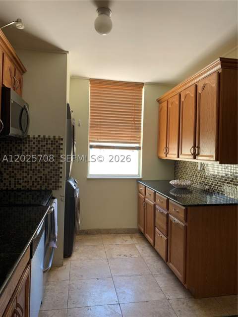 1651 NE 115th St 21C, Miami FL - photo 13 of 23