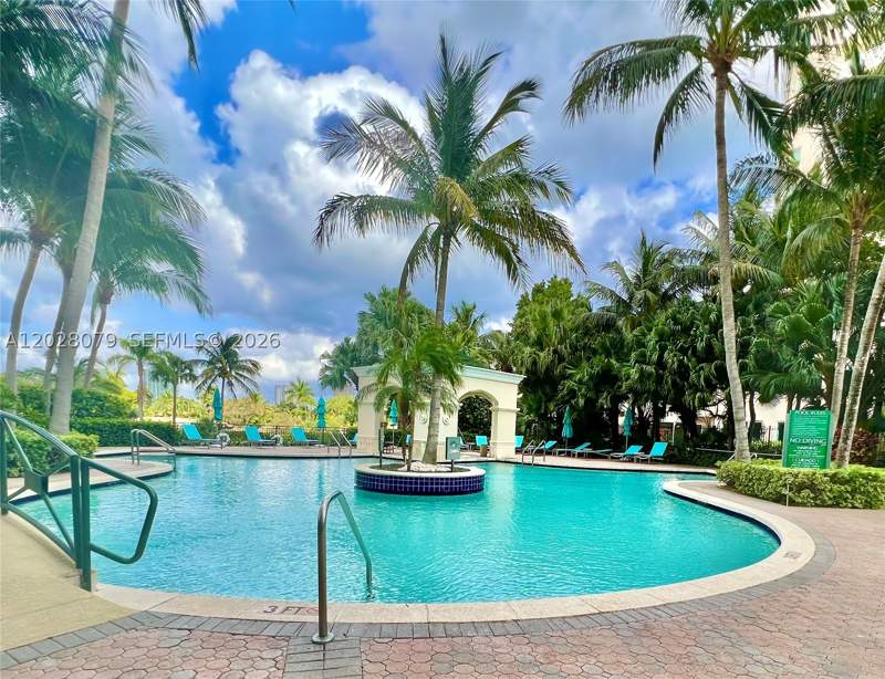 2 bedroom Condominium at 19501 W Country Club Dr 2313, Turnberry On The Green Co, Aventura — photo 3