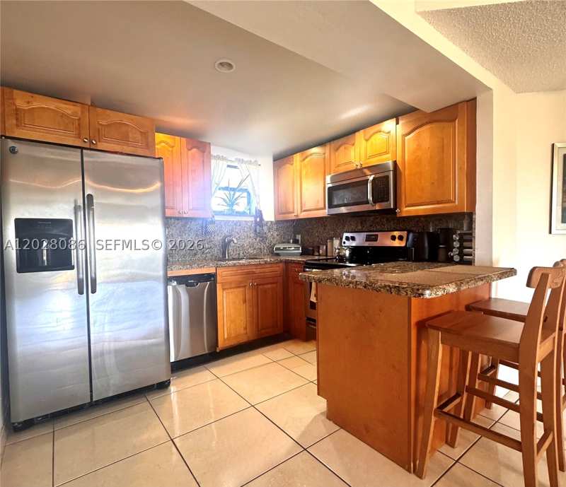 2 bedroom Condominium at 8290 Lake Dr 506, Las Vistas At Doral Condo, Doral — photo 1