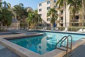 8290 Lake Dr 506, Doral FL - photo 9 of 15