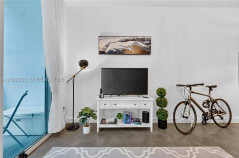 31 SE 5th St 203, Miami FL - photo 17 of 76