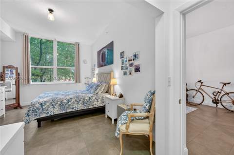 31 SE 5th St 203, Miami FL - photo 18 of 76
