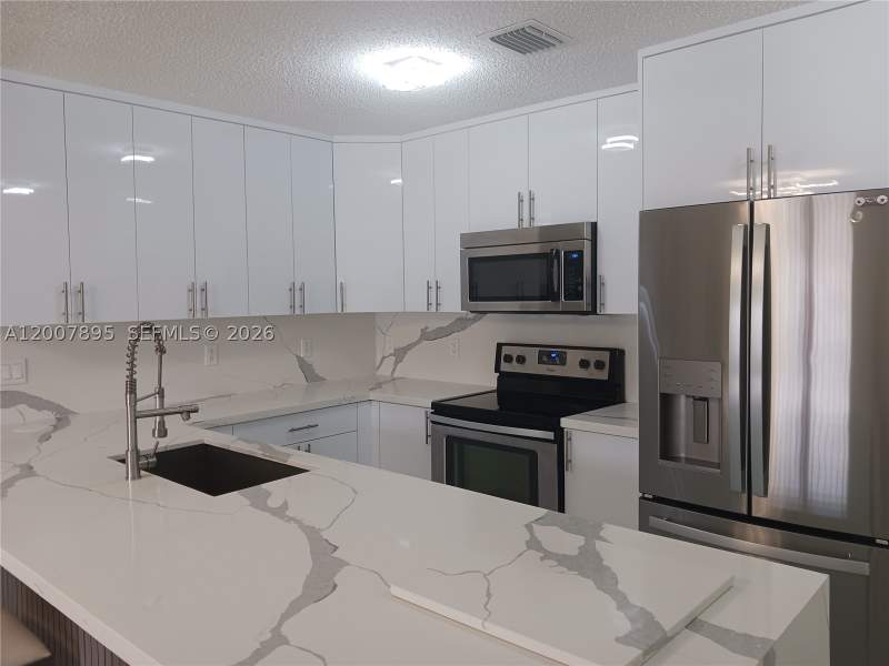 3 bedroom SingleFamilyResidence at 25804 SW 128th Ave, Cedar Creek 2nd Addn, Homestead — photo 3