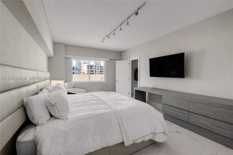 799 Crandon Blvd Ph-8, Key Biscayne FL - photo 24 of 47