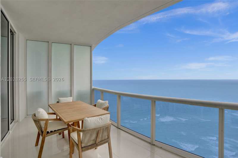 3 bedroom Condominium at 15901 Collins Ave 2807, Tdr Tower II Condo, Sunny Isles Beach — photo 1