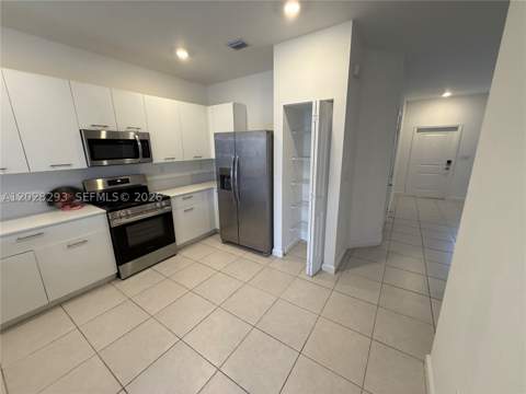 12856 NW 22nd Pl 12856, Miami FL - photo 11 of 67