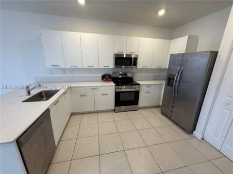 12856 NW 22nd Pl 12856, Miami FL - photo 15 of 67