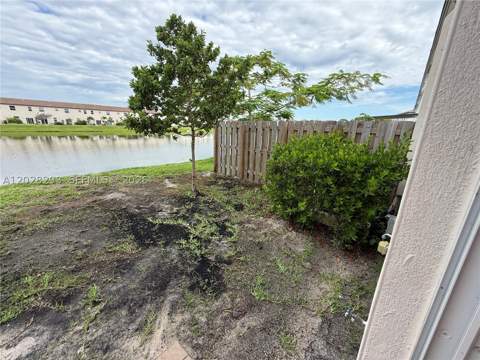 12856 NW 22nd Pl 12856, Miami FL - photo 22 of 67