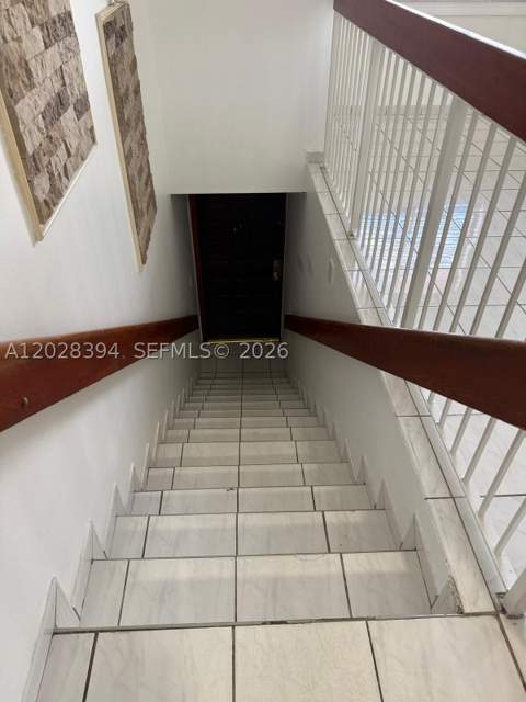 2212 W 74th St 201-28, Hialeah FL - photo 9 of 11