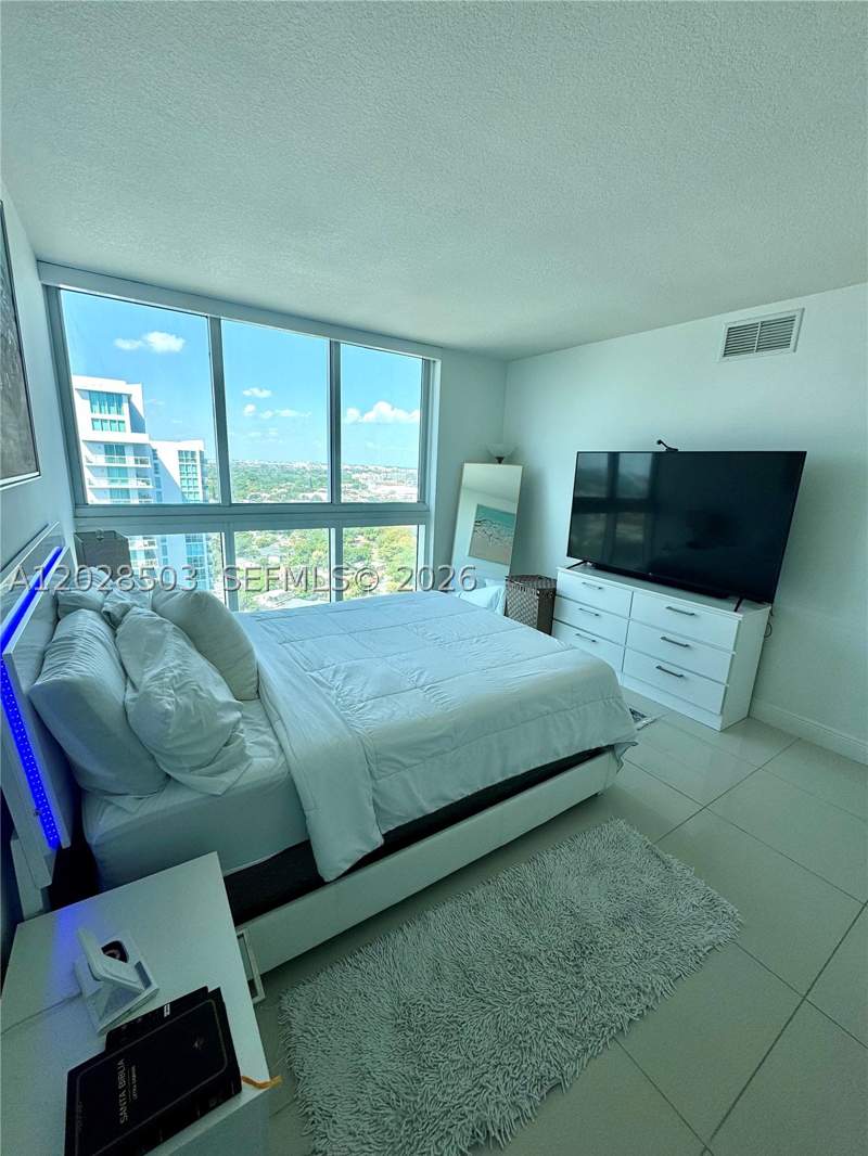 2 bedroom Condominium at 1861 NW S River Dr 2201, Terrazas Riverpark Villag, Miami — photo 3