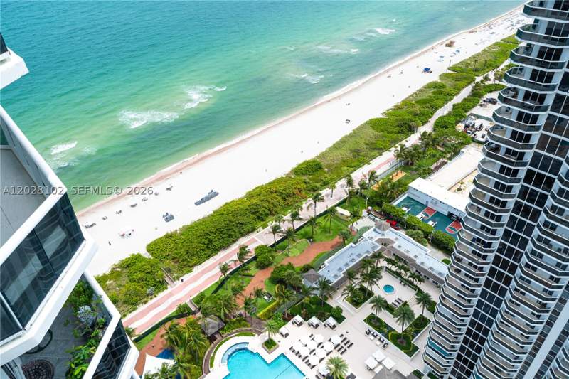 2 bedroom Condominium at 4779 Collins Ave 3504, Blue Diamond Condo, Miami Beach — photo 2