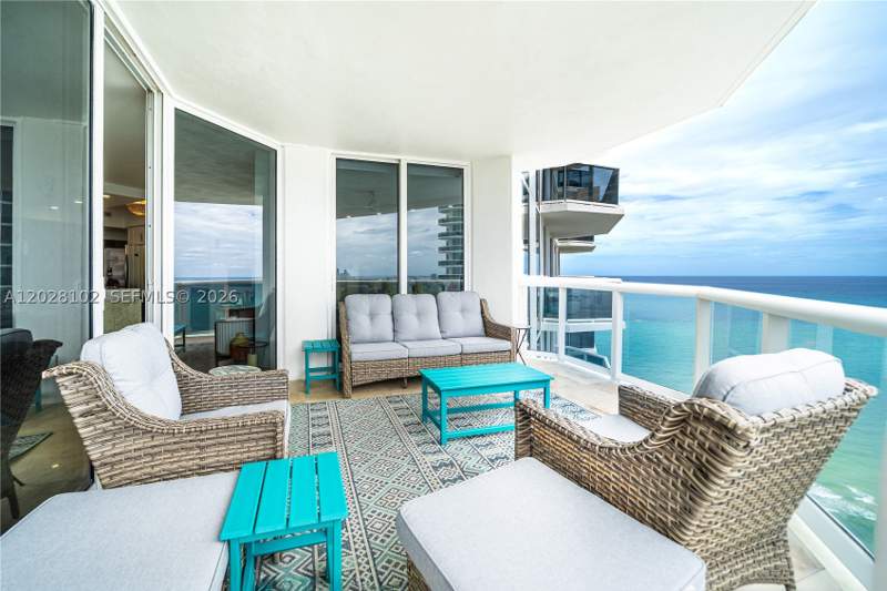 2 bedroom Condominium at 4779 Collins Ave 3504, Blue Diamond Condo, Miami Beach — photo 4