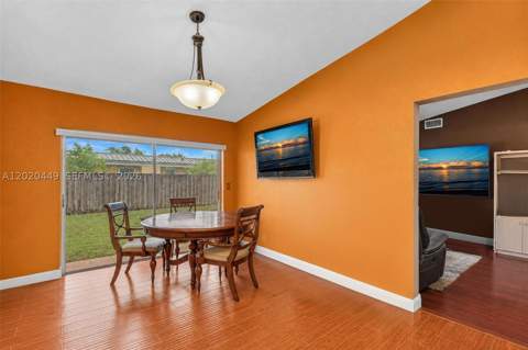 11061 SW 163rd St, Miami FL - photo 9 of 42