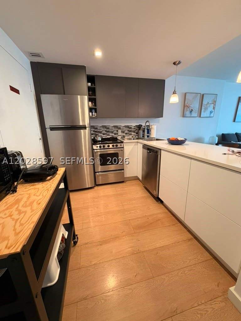 1 bedroom Condominium at 401 Ocean Dr 224, The Presidential Condo, Miami Beach — photo 4
