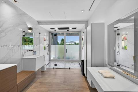 625 Curtiswood Dr, Key Biscayne FL - photo 23 of 48