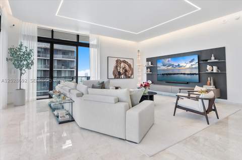 88 SW 7th St 4001, Miami FL - photo 15 of 75