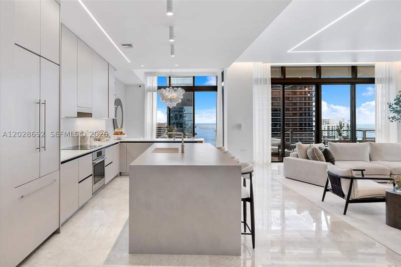 4 bedroom Condominium at 88 SW 7th St 4001, Rise Condo, Miami — photo 4