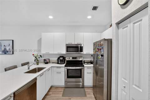 12862 NW 23rd Pl, Miami FL - photo 11 of 43