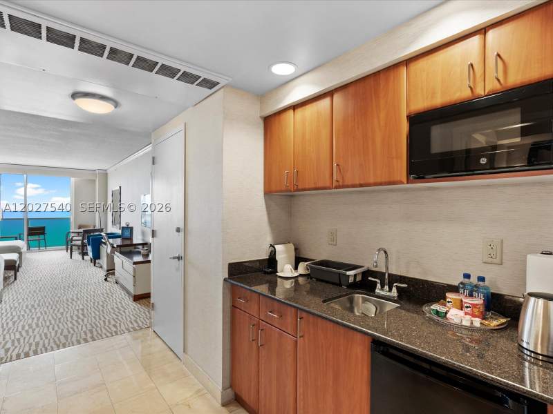 0 bedroom HotelMotel at 18001 Collins Ave 2511, Trump International Sones, Sunny Isles Beach — photo 2