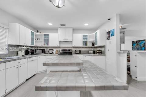 6284 SW 26th St, Miami FL - photo 21 of 74