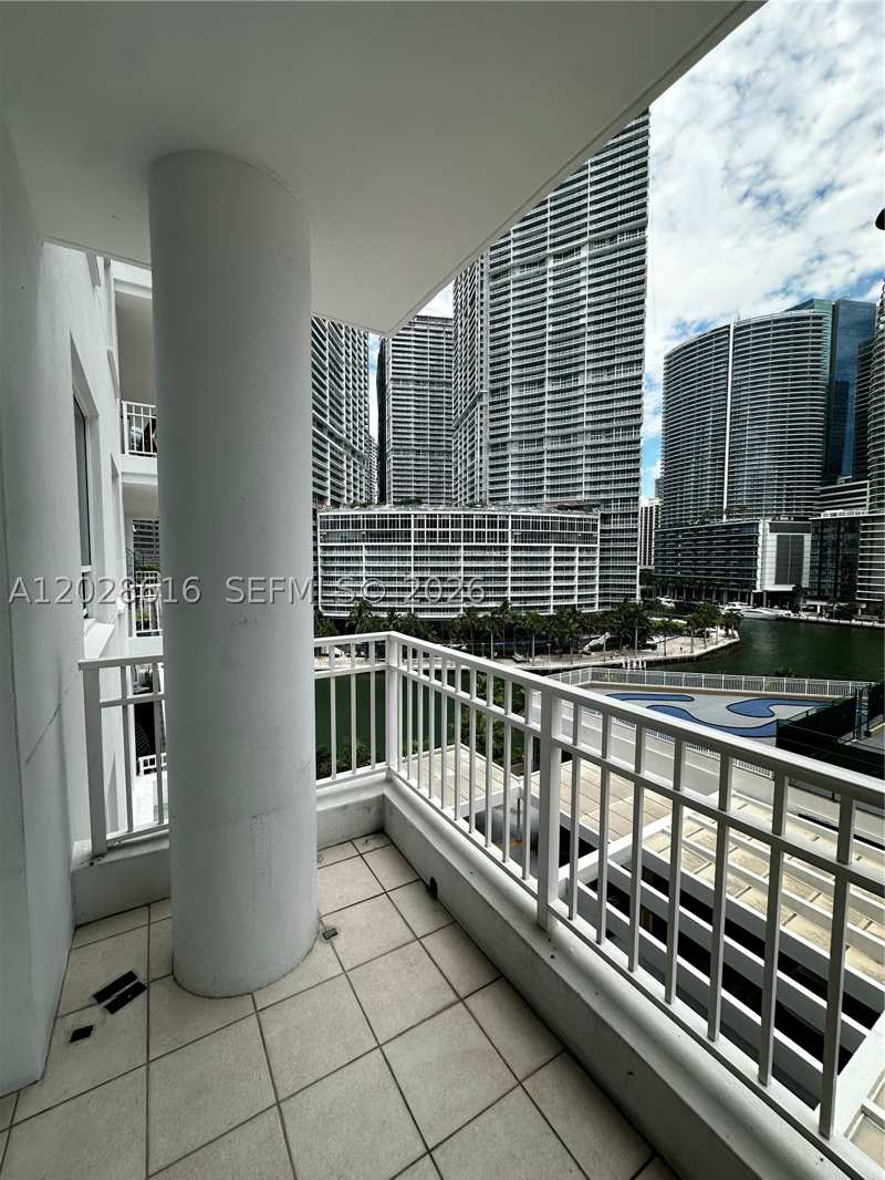 1 bedroom Condominium at 801 Brickell Key Blvd 906, Courts Brickell Key Condo, Miami — photo 1