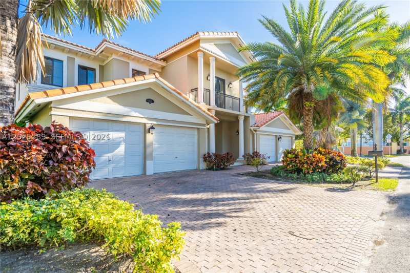 6 bedroom SingleFamilyResidence at 19529 SW 80th Ct, Cutler Cay, Cutler Bay — photo 1