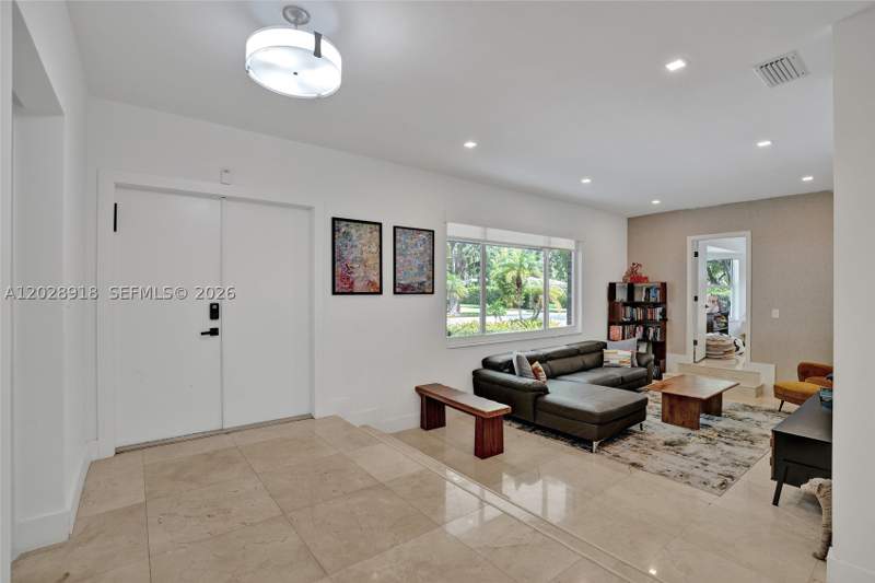3 bedroom SingleFamilyResidence at 18641 NE 21st Ave, Ellarue Estates, Miami — photo 2