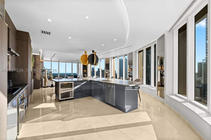 3 bedroom Condominium at 901 Brickell Key Blvd 3304, Carbonell Condo, Miami — photo 4