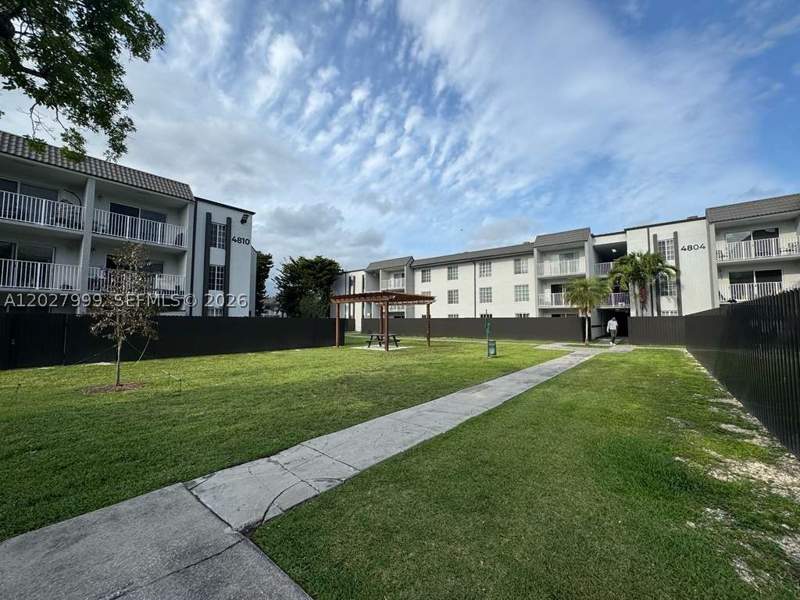 1 bedroom Condominium at 4800 NW 79th Ave 208, Doral Gardens II Condo, Doral — photo 4