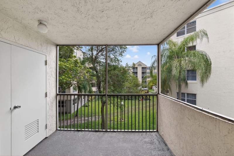 1 bedroom Condominium at 8363 Lake Drive 308, Las Vistas At Doral Condo, Doral — photo 5