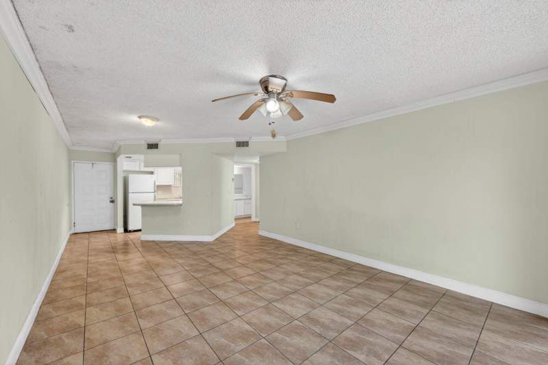 1 bedroom Condominium at 8373 Lake Drive 101, Las Vistas At Doral Condo, Doral — photo 4