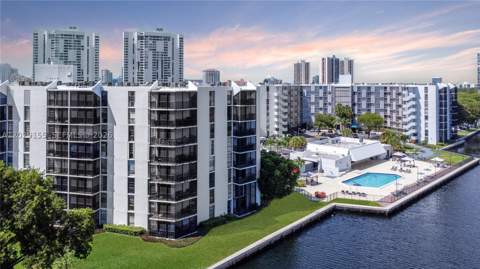 3475 N Country Club Dr 503, Aventura FL - photo 24 of 28