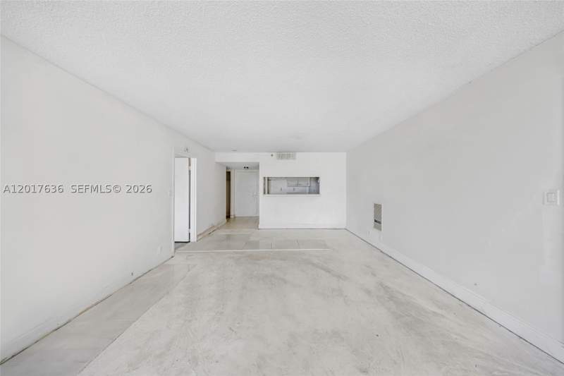 2 bedroom Condominium at 7601 E Treasure Dr 609, The Grandview Palace Cond, North Bay Village — photo 5