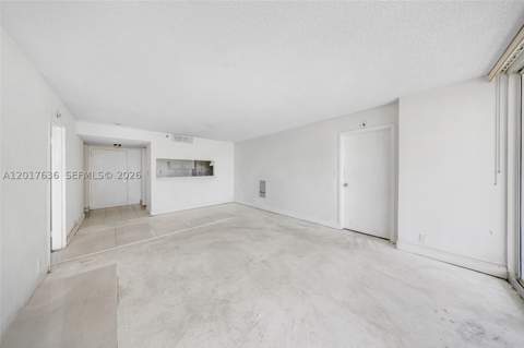 7601 E Treasure Dr 609, North Bay Village FL - photo 6 of 28