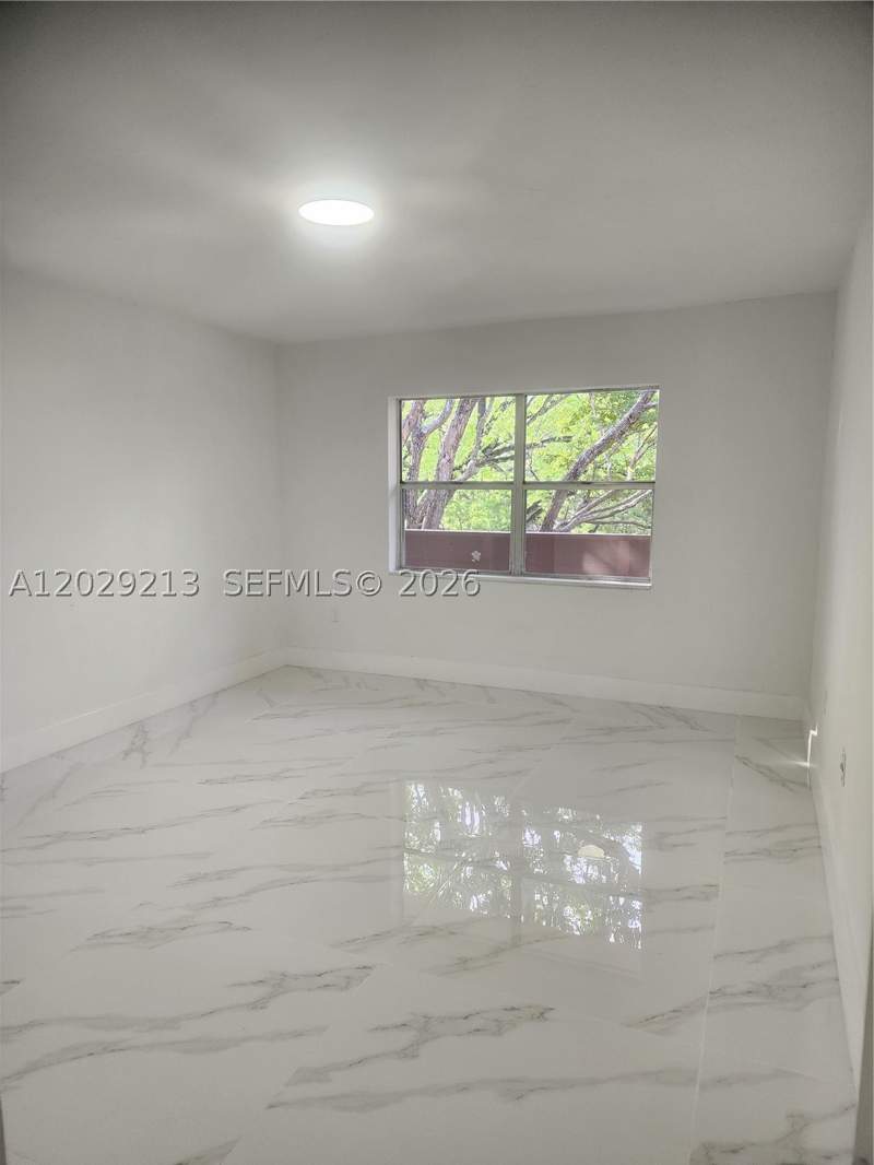 1 bedroom Condominium at 1205 Mariposa Ave 304, Villa Capri Condo, Coral Gables — photo 4