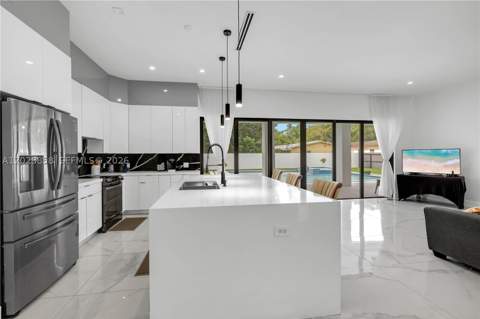 152 NW 165th St, Miami FL - photo 12 of 30