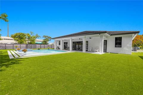 152 NW 165th St, Miami FL - photo 23 of 30