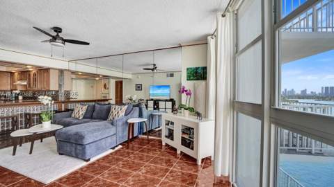 1228 West Ave 1404, Miami Beach FL - photo 8 of 43