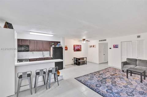 7133 Bay Dr 305, Miami Beach FL - photo 6 of 23
