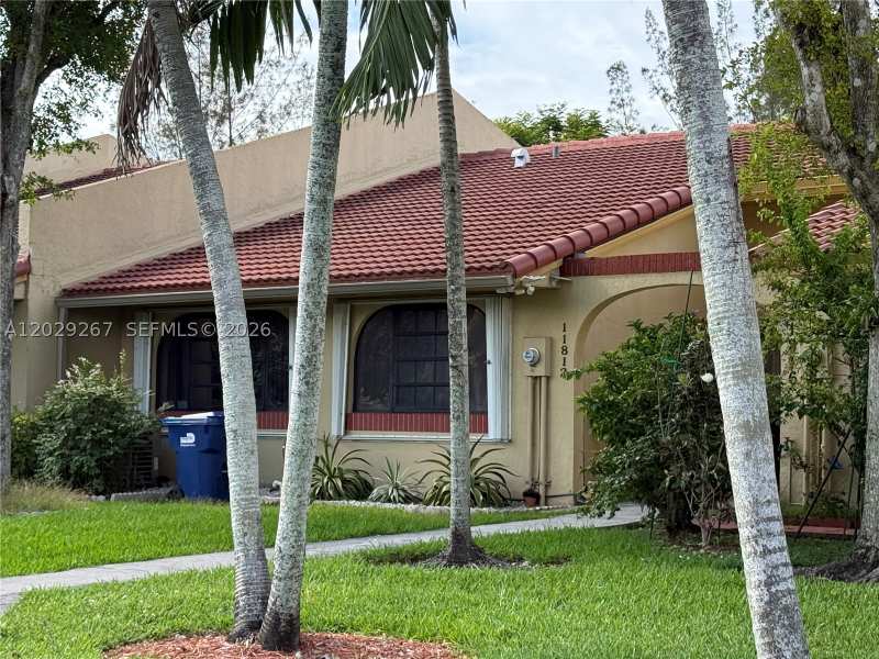 2 bedroom Townhouse at 11812 SW 103rd Ln, Springfever, Miami — photo 1