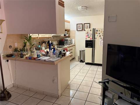 11812 SW 103rd Ln, Miami FL - photo 10 of 32