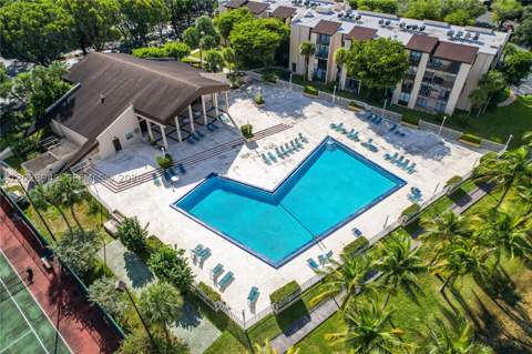 14501 N Kendall Dr 212H, Miami FL - photo 8 of 29