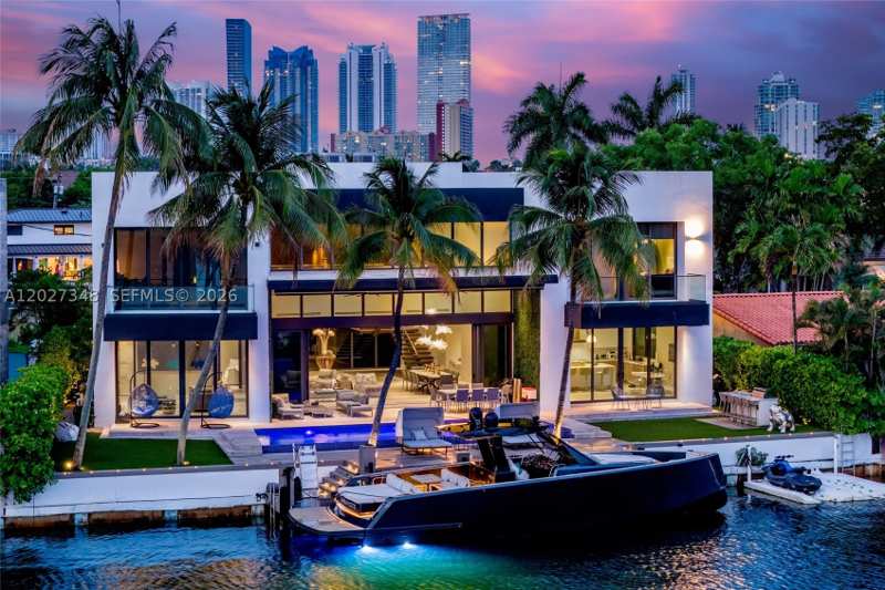 5 bedroom SingleFamilyResidence at 16470 NE 30th Ave, Eastern Shores, North Miami Beach — photo 1