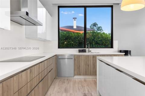 16470 NE 30th Ave, North Miami Beach FL - photo 16 of 62