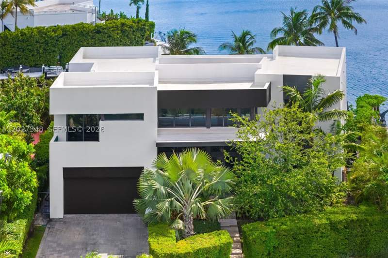 5 bedroom SingleFamilyResidence at 16470 NE 30th Ave, Eastern Shores, North Miami Beach — photo 5