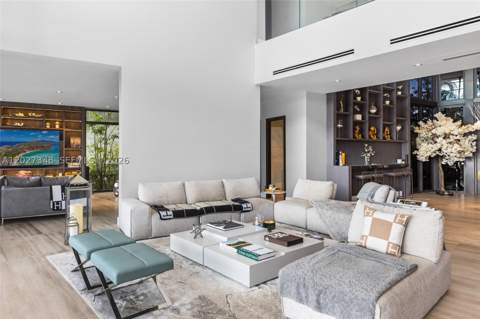 16470 NE 30th Ave, North Miami Beach FL - photo 9 of 62