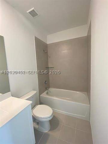 593 NE 208th Ter, Miami FL - photo 9 of 40