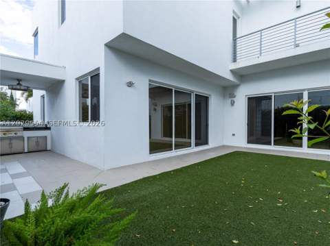 7480 NW 99th Ave, Doral FL - photo 6 of 45