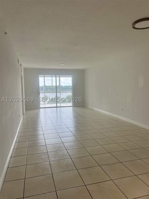 10750 NW 66th St 401, Doral FL - photo 8 of 31