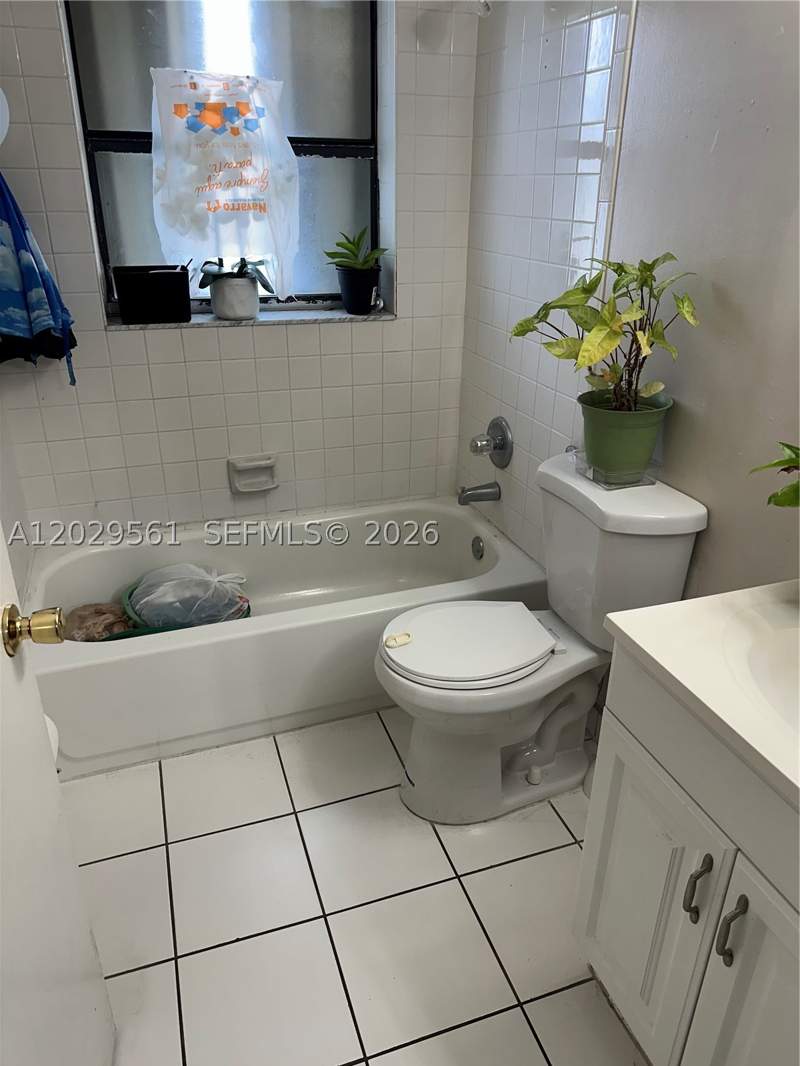 2 bedroom Condominium at 15360 SW 72 St 21, Rozland Condo, Miami — photo 5